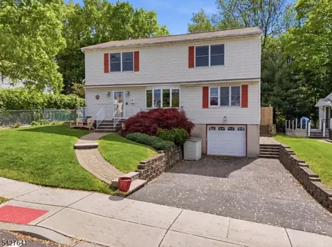 71 Hackberry Pl, Clifton City, NJ 07013