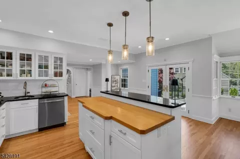1657 Forest Hill Rd, Plainfield, NJ 07060 photo 18