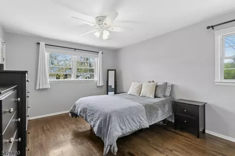 Bedroom - 39 Surrey Ln, Berkeley Heights, NJ 07922 photo 1 of 4