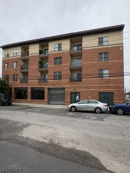 15-19 Tichenor Ln #205, Irvington, NJ 07111