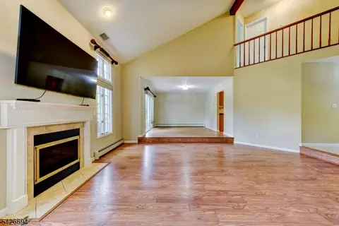 7 Matthew Rd, Wayne, NJ 07470 photo 9