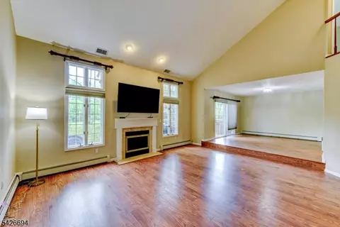 Living - 7 Matthew Rd, Wayne, NJ 07470 photo 8 of 12