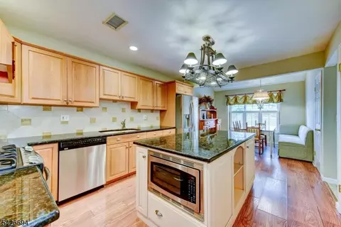 7 Matthew Rd, Wayne, NJ 07470 photo 18