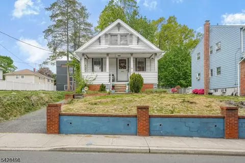 1104 Salem Rd, Union, NJ 07083