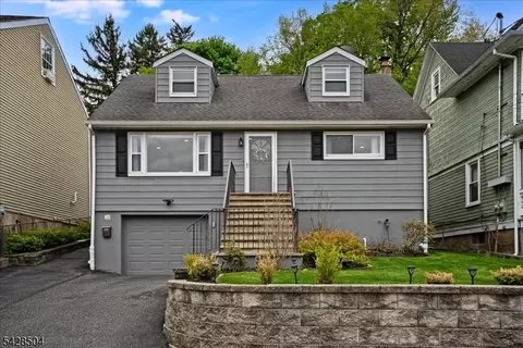 54 Phoenix Ave, Morristown, NJ 07960