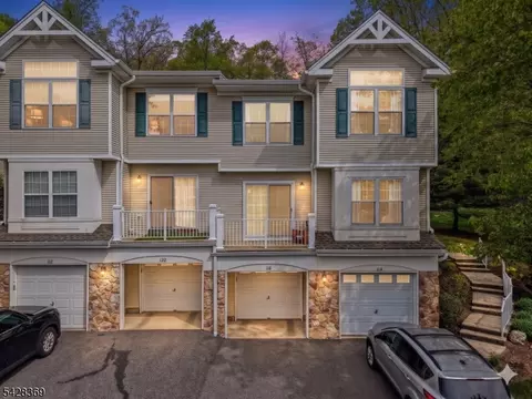 116 Wallace Ct, Green Brook, NJ 08812
