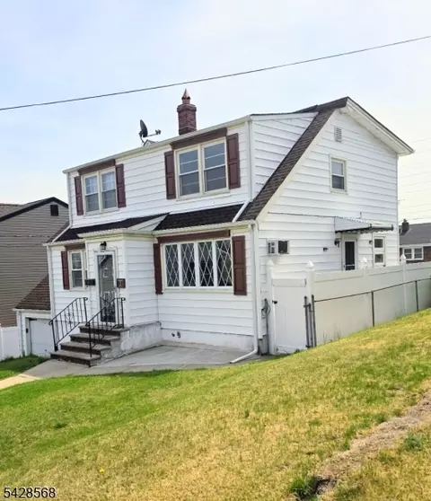 7 Barnard Pl, North Arlington, NJ 07031