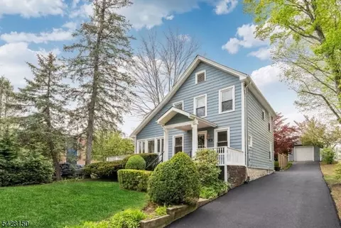 484 Pulis Ave, Franklin Lakes, NJ 07417