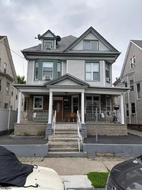 618 E 26th St, Paterson, NJ 07504