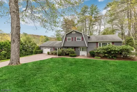 23 Monmouth Ave, West Milford, NJ 07480