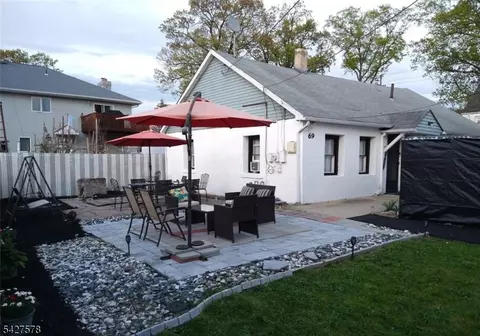69 Monroe St, Lodi, NJ 07644