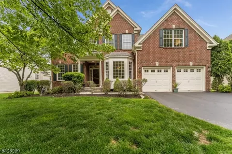 87 Crestview Dr, Clinton, NJ 08809