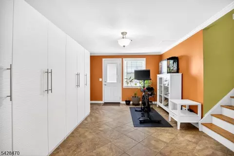 579 Grove St, Rahway, NJ 07065