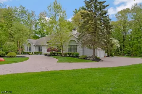 5 White Buck Run, Warren, NJ 07059