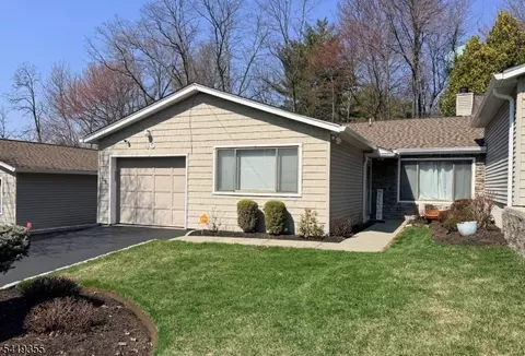 40 Glenview Dr, West Orange, NJ 07052