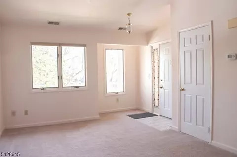 44 Westchester Ter, Annandale, NJ 08801