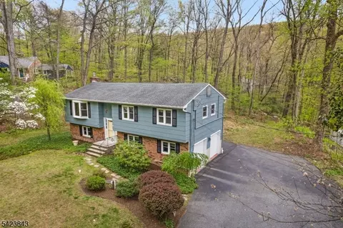 26 Tamarack Rd, Byram Twp, NJ 07821