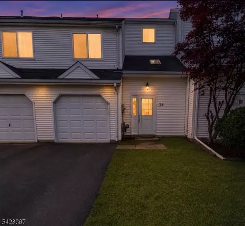 34 Saffron Dr, Lumberton Township, NJ 08048