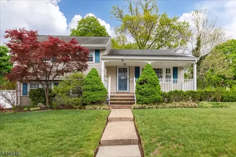 27 Fraley Dr, Somerset, NJ 08873