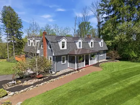 33 Mt Lebanon Rd, Glen Gardner, NJ 08826
