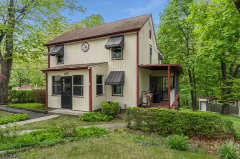 97 Hickory Corner Rd, Milford, NJ 08848