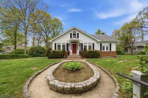 28 Sunset Rd, Ringwood, NJ 07456