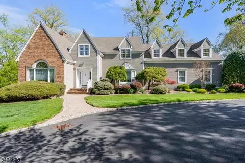 8 Waldron Dr, Bridgewater Twp, NJ 08836