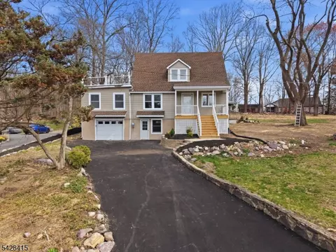 4 Hillside Rd, Rockaway, NJ 07866