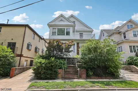 5 77th St, North Bergen, NJ 07047
