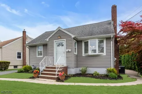 58 Locust Dr, Kenilworth, NJ 07033