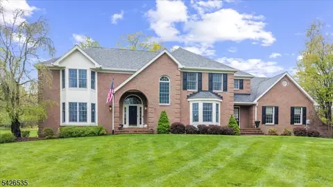 27 Shy Creek Rd, Alexandria, NJ 08867