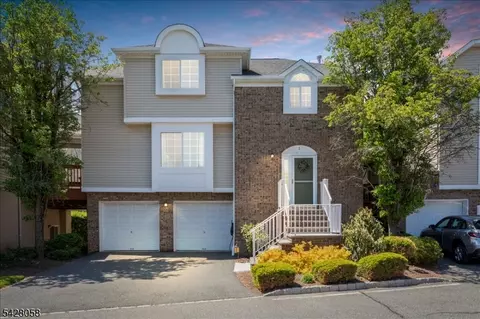 3 Whispering Way E, Berkeley Heights, NJ 07922