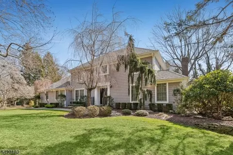 10 Goldsmith Dr, Holmdel, NJ 07733