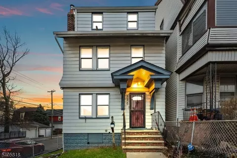 130 Renner Ave, Newark, NJ 07112
