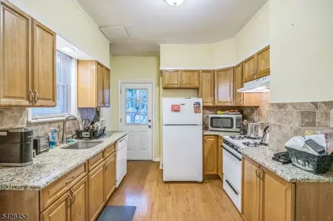 20 Maple Ave, Springfield, NJ 07081 photo 8