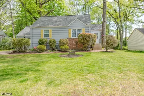 2446 Hill Rd, Scotch Plains, NJ 07076