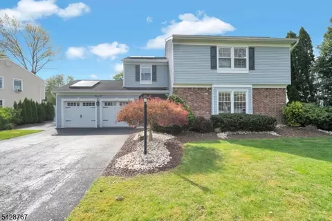 55 Alexandria Dr, Manalapan, NJ 07726