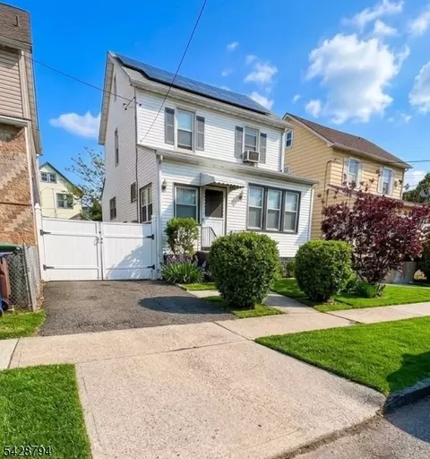 104 W 18th St, Linden, NJ 07036