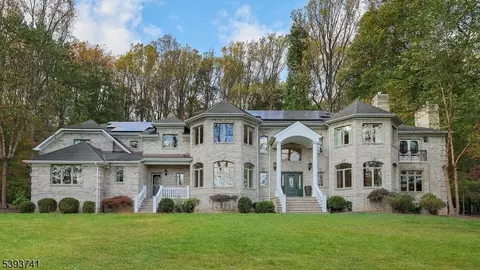 115 Old Somerset Rd, Watchung, NJ 07069
