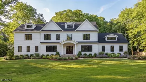 11 Allenby Ln, Scotch Plains, NJ 07076