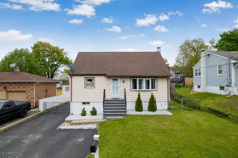 13 Kovach St, Franklin, NJ 07416