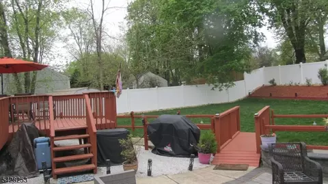 Exterior - 815 Mountain Ave, Bound Brook, NJ 08805 photo 4 of 5