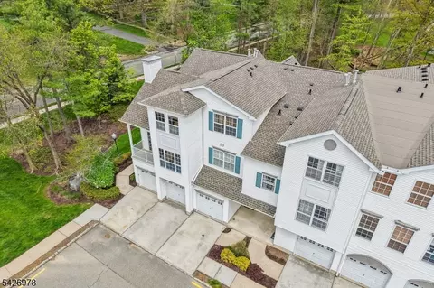 1 Caroline Foster Ct, Morristown, NJ 07960