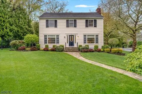 36 Cambridge Dr, Short Hills, NJ 07078