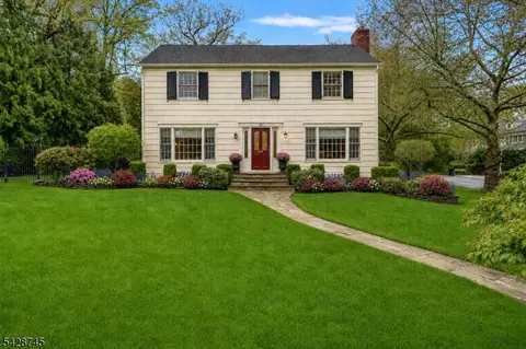 36 Cambridge Dr, Short Hills, NJ 07078