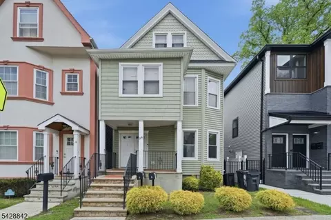 74 Hamilton St, East Orange, NJ 07017