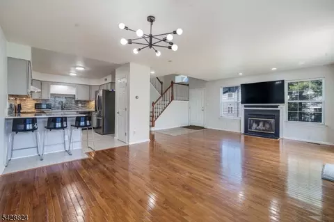 111 Castleton Rd, Princeton, NJ 08540