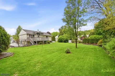 15 Fairview Ave, Newton, NJ 07860