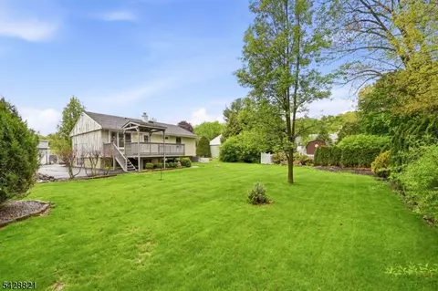 15 Fairview Ave, Newton, NJ 07860