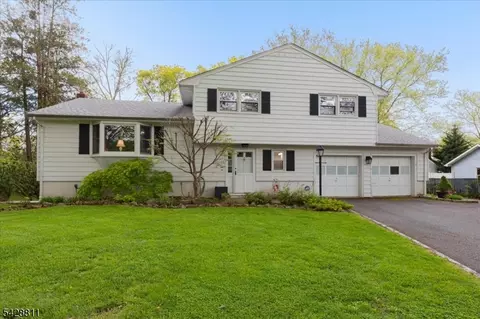 1075 Charles St, Mountainside, NJ 07092